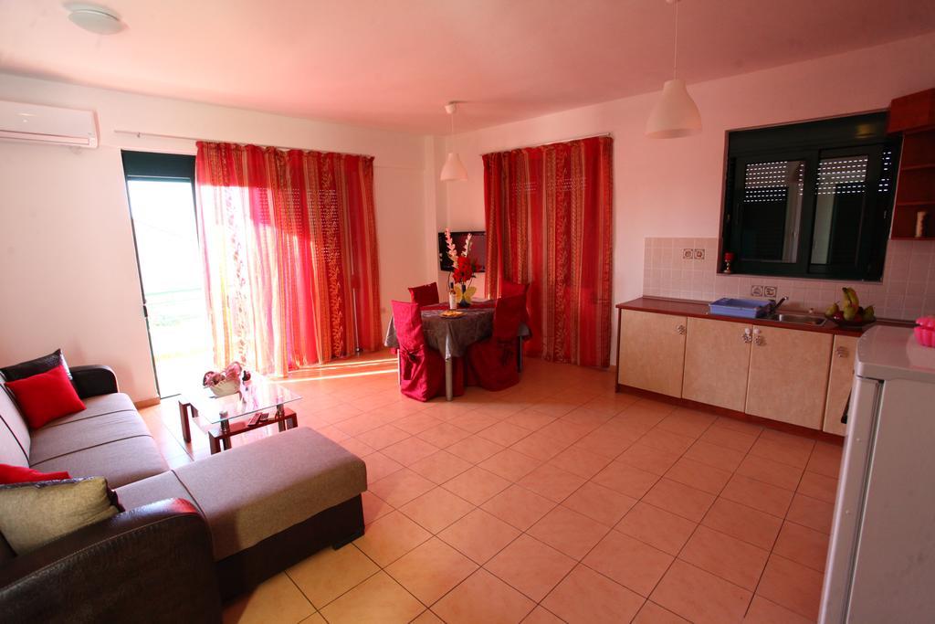 Cretan Dream Apartments レティムノ エクステリア 写真